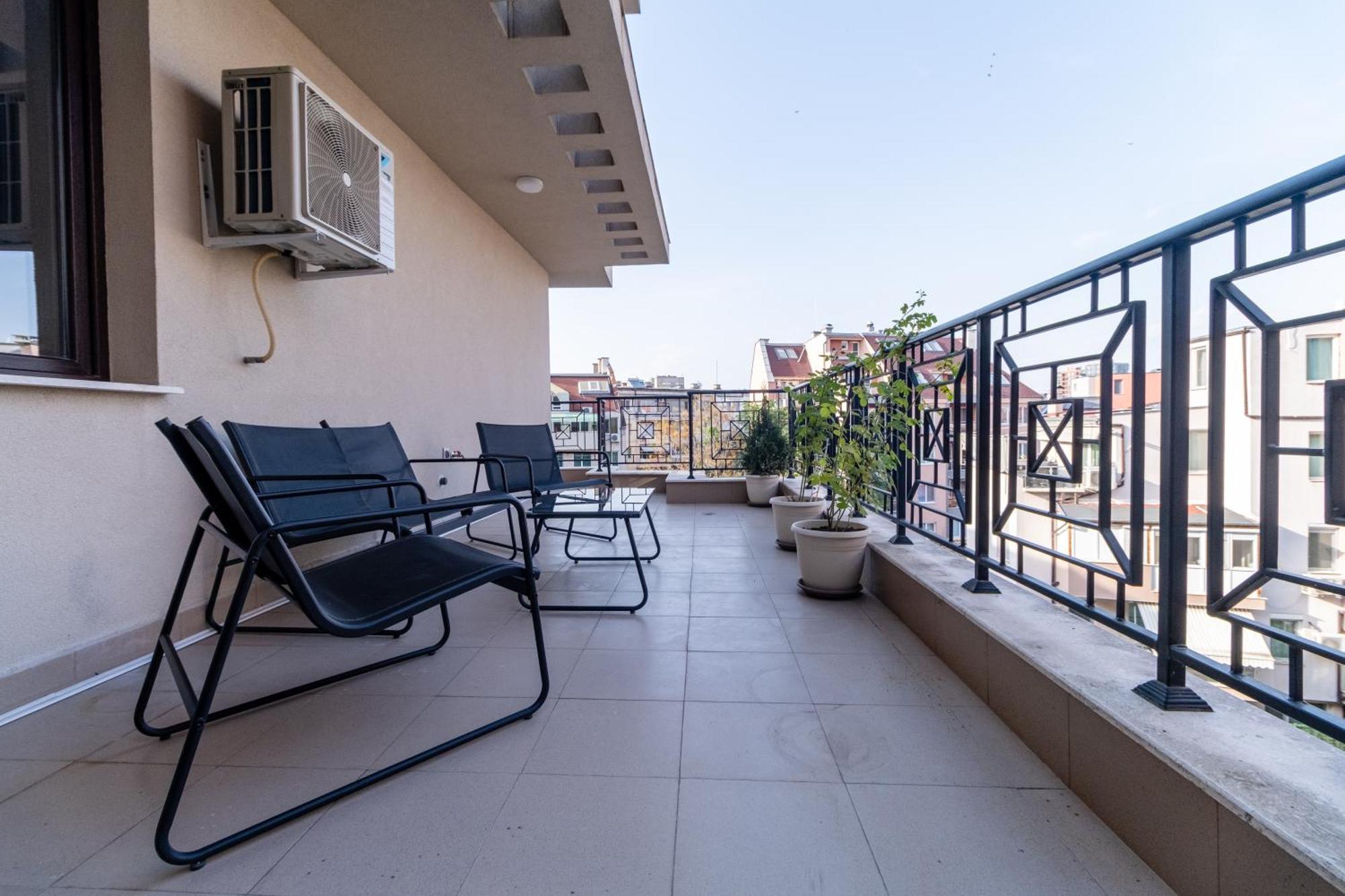 1-Bedroom Apartment With Free Private Parking Пловдив Экстерьер фото