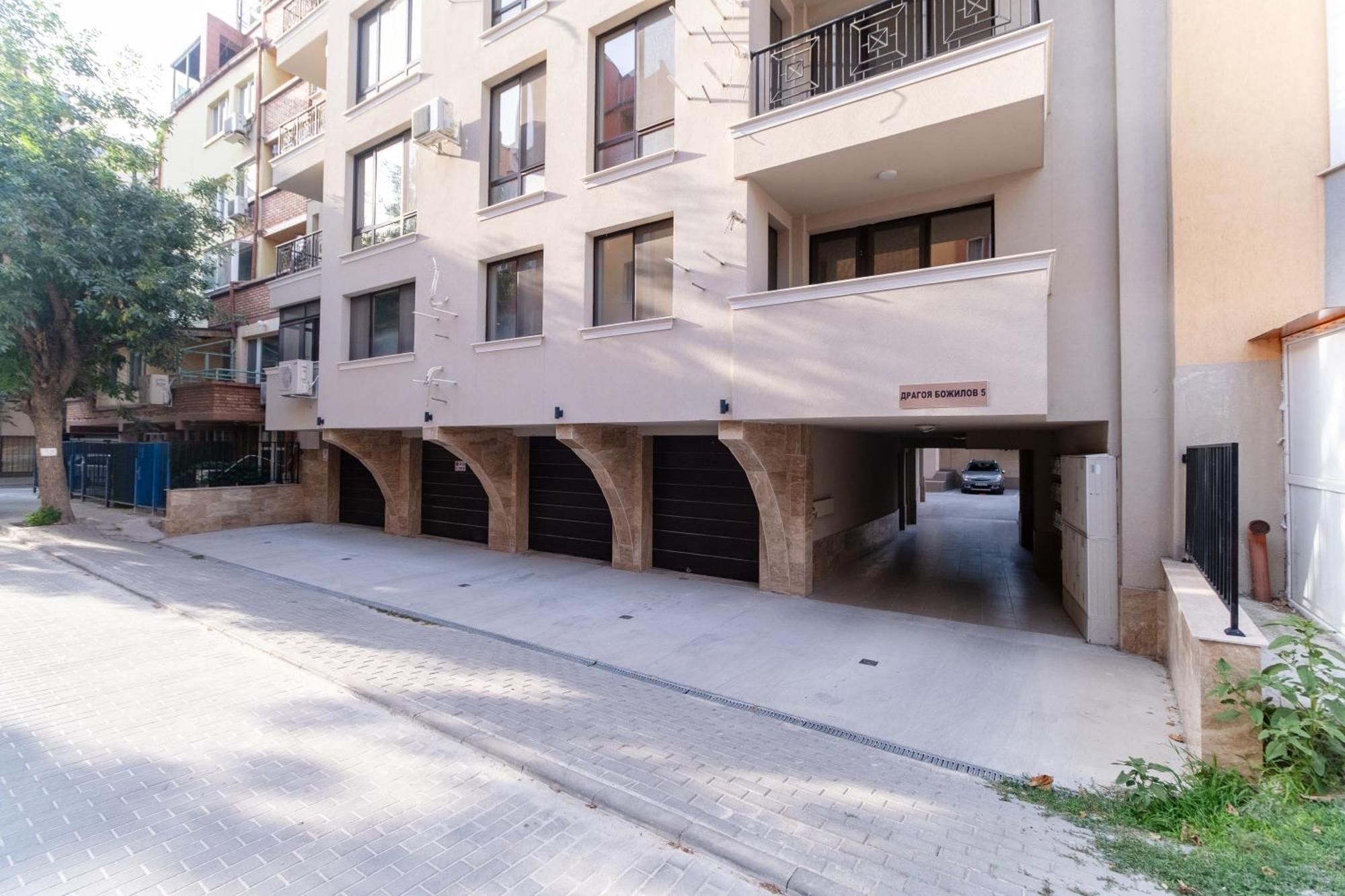 1-Bedroom Apartment With Free Private Parking Пловдив Экстерьер фото